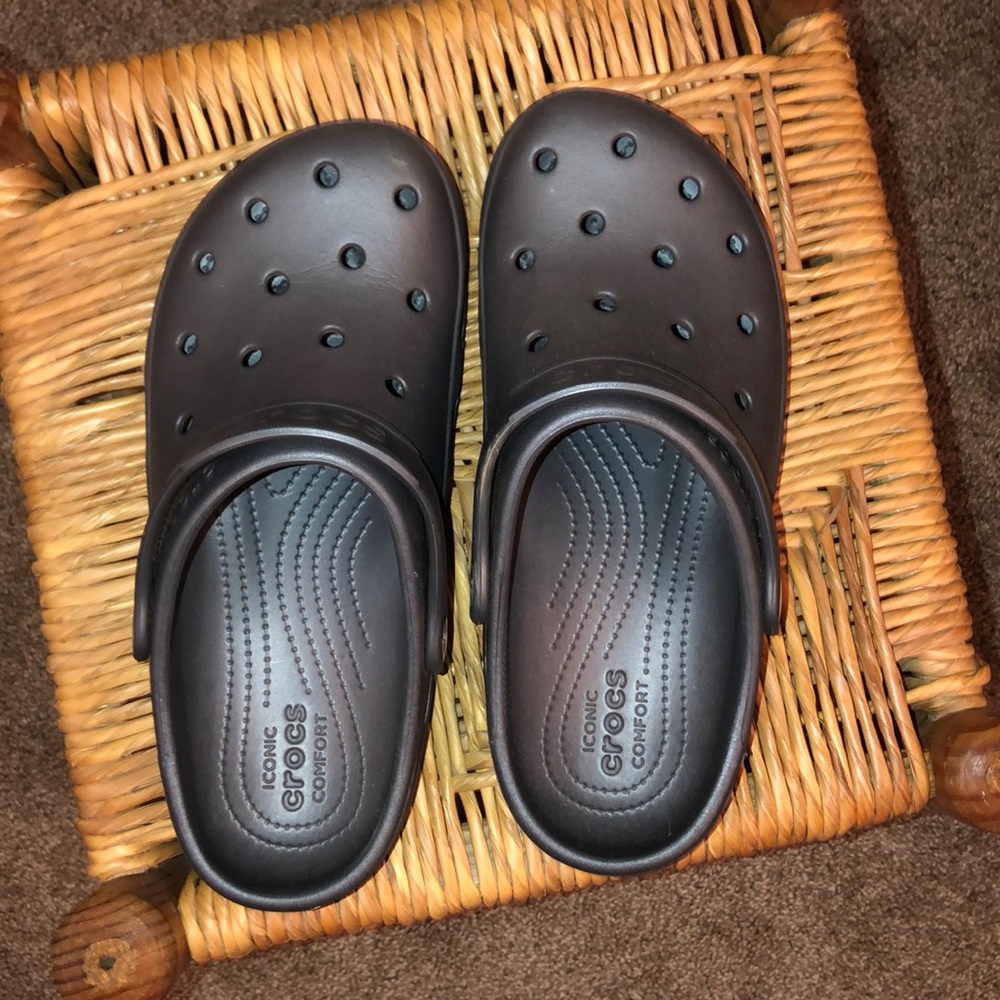 crocs